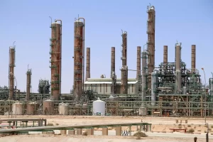 Tunisia president seeks to claim Libyan oilfield stake