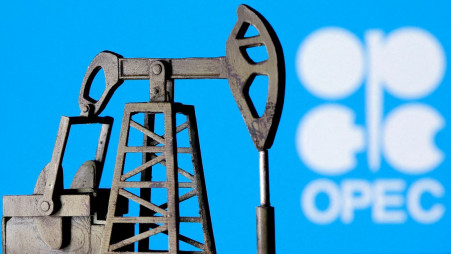 OPEC+ begins meetings that may agree further output cuts